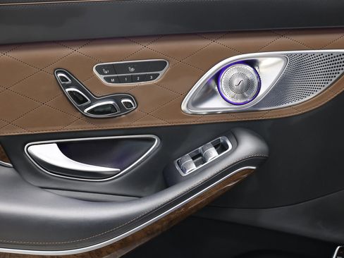 Used 2016 Mercedes-Benz Maybach S 600 image 49
