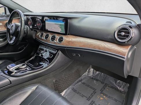 Used 2017 Mercedes-Benz E 300 image 23