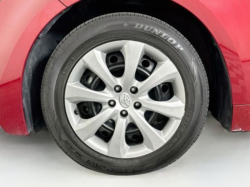 Used 2025 Toyota Corolla LE FWD image 11