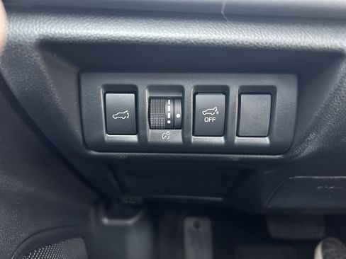 Certified 2025 Subaru Outback Limited image 19