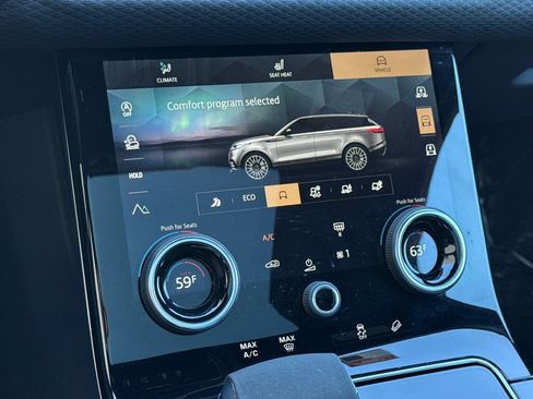 Used 2022 Land Rover Range Rover Velar R-Dynamic S image 18