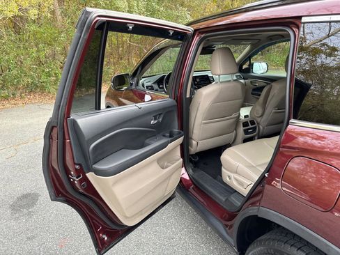 Used 2022 Honda Pilot Special Edition image 32