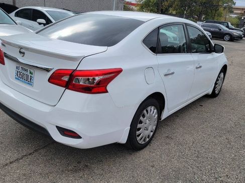 Used 2019 Nissan Sentra S w/ Appearance Package FWD image 7