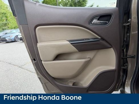 Used 2015 GMC Canyon SLE AWD/4WD image 31