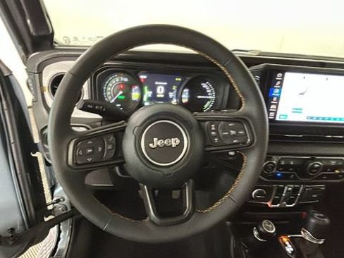 Used 2024 Jeep Wrangler Unlimited w/ Convenience Group AWD/4WD image 13