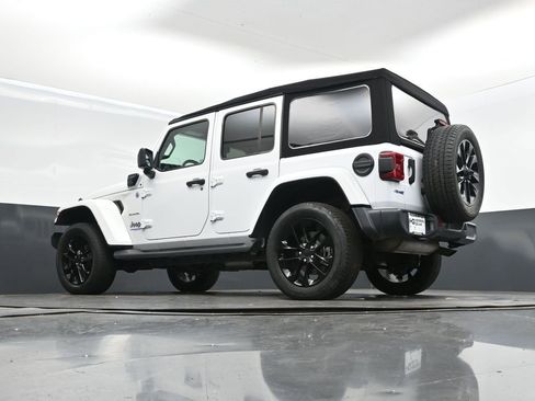 Used 2021 Jeep Wrangler Unlimited Sahara image 42