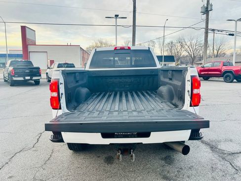 Used 2017 GMC Sierra 2500 Denali w/ Duramax Plus Package image 15