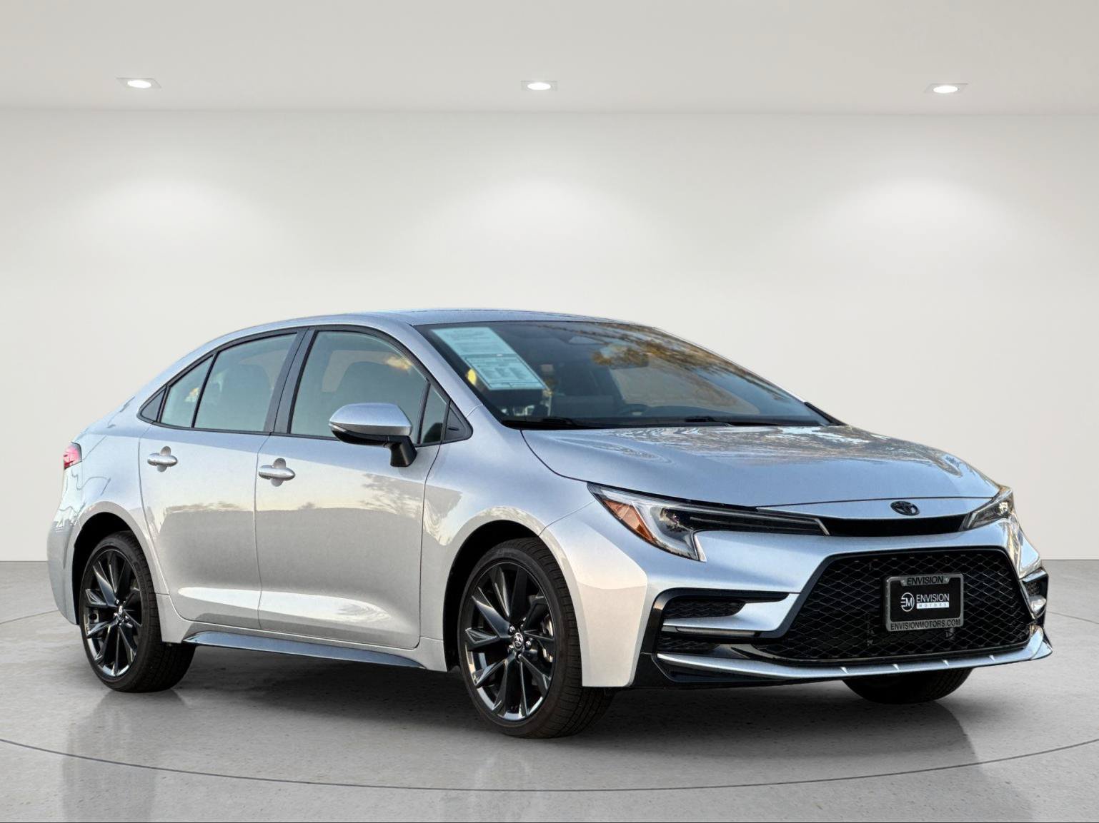 Used 2026 Toyota Corolla SE w/ SE Package FWD image 8