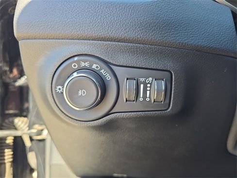 Used 2020 Jeep Compass Latitude image 21