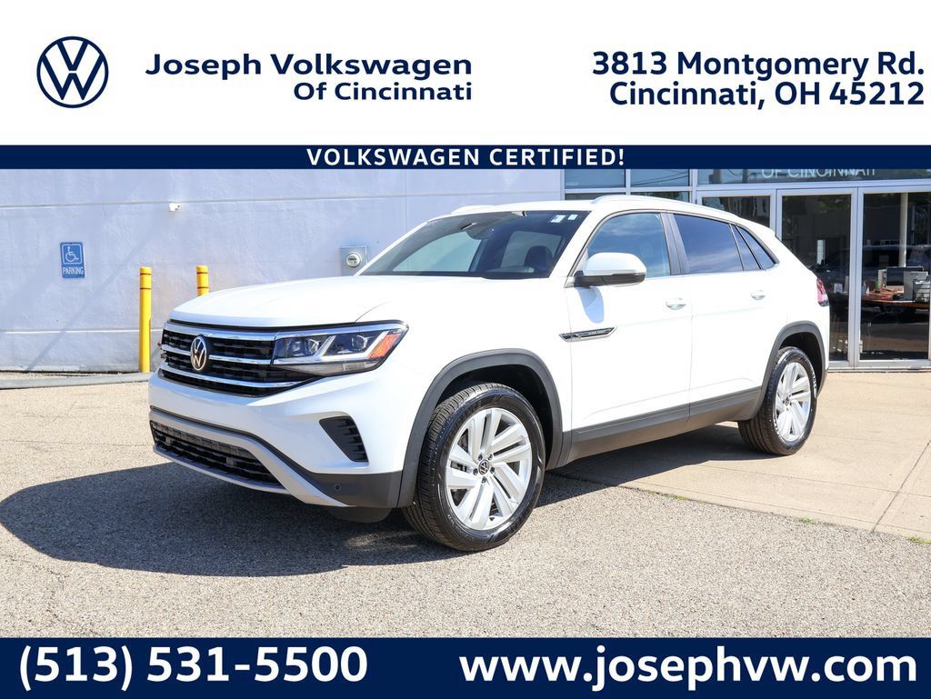 Used 2023 Volkswagen Atlas Cross Sport SE w/ Panoramic Sunroof Package FWD image 1