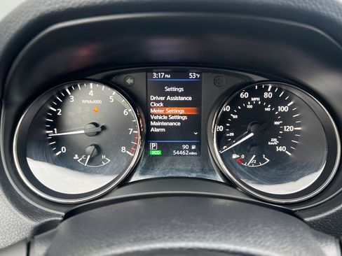 Used 2019 Nissan Rogue SV image 21