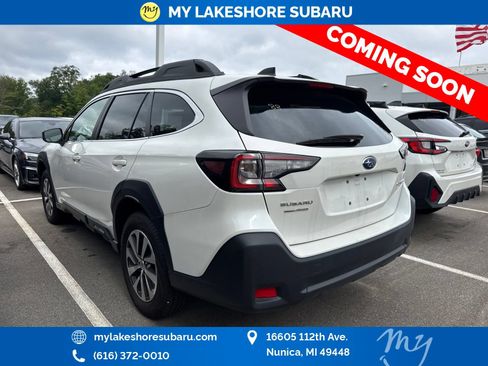 Used 2025 Subaru Outback Premium AWD/4WD image 4