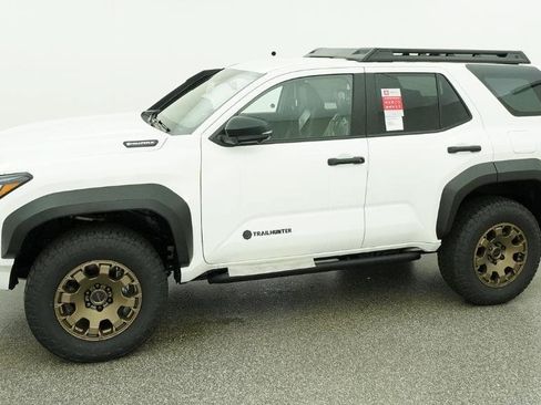 New 2026 Toyota 4Runner Trailhunter AWD/4WD image 33