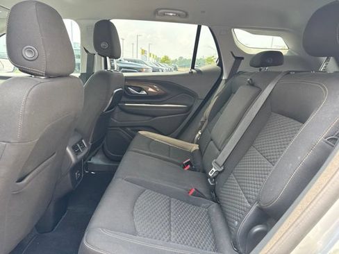 Used 2020 GMC Terrain SLE w/ Driver Convenience Package FWD image 9