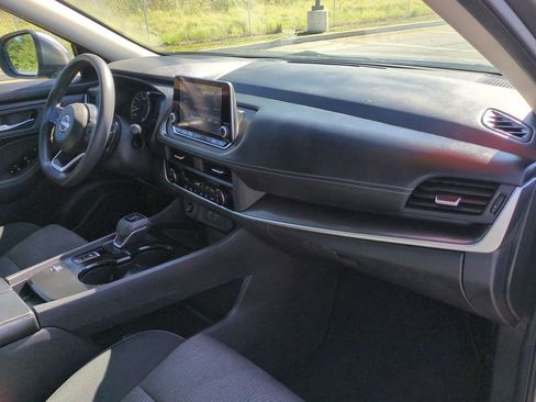 Certified 2024 Nissan Rogue SV image 40