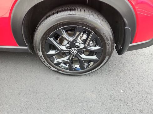 Certified 2025 Honda HR-V Sport image 11