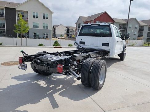 New 2026 Ford F550 4x4 Crew Cab Super Duty image 3