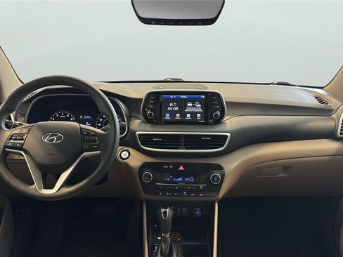 Used 2019 Hyundai Tucson Sport FWD image 12