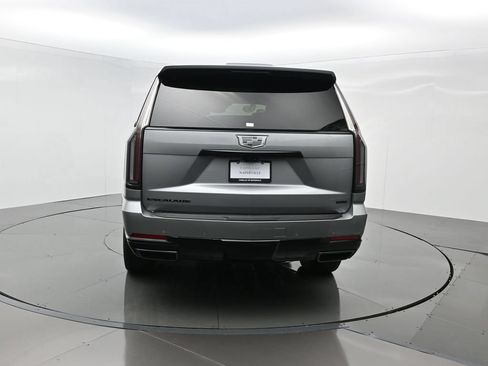 Used 2026 Cadillac Escalade Platinum Sport w/ LPO, ONYX Package AWD/4WD image 5