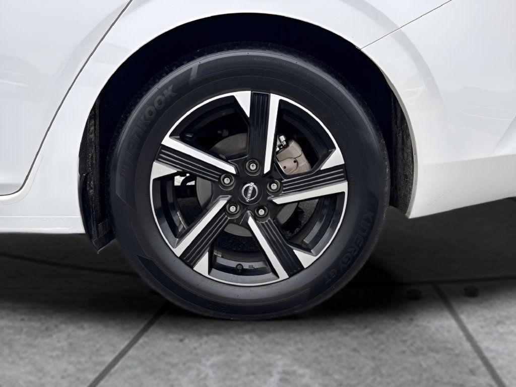 Used 2025 Nissan Sentra SV FWD image 29