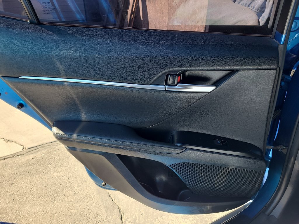 Used 2019 Toyota Camry XSE FWD image 21