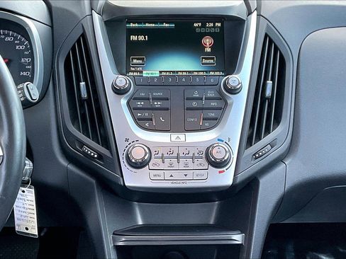 Used 2017 Chevrolet Equinox LT w/ Driver Confidence Package II image 9