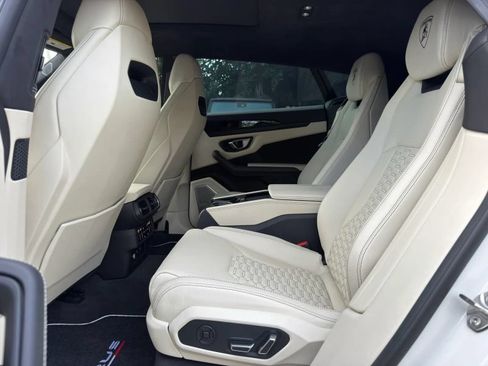 Used 2022 Lamborghini Urus AWD/4WD image 24