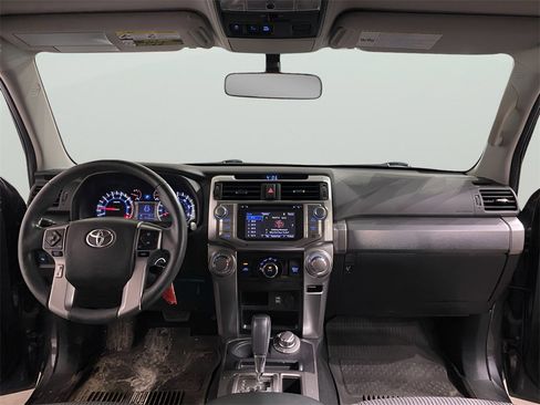 Used 2017 Toyota 4Runner SR5 image 12