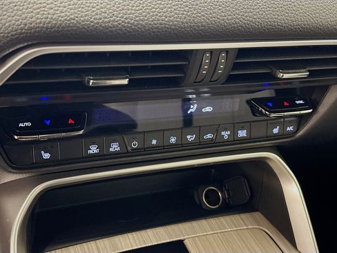 Used 2024 MAZDA CX-90 Plug-In Hybrid w/ Premium Pkg image 24