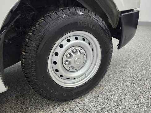 Used 2019 Nissan NV 2500 S image 24