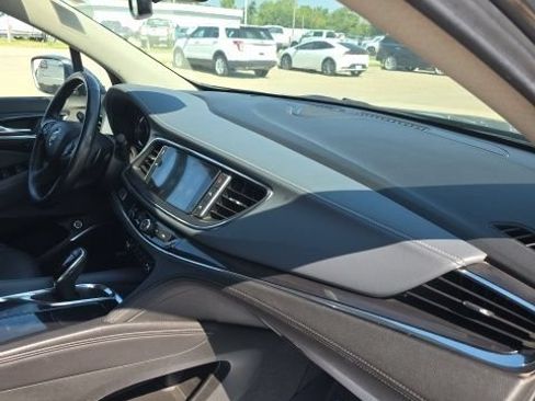 Used 2019 Buick Enclave Premium AWD/4WD image 33