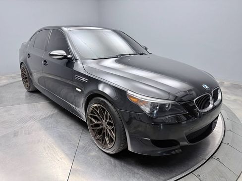 Used 2006 BMW M5 RWD image 3