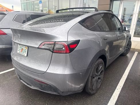 Used 2025 Tesla Model Y Long Range AWD/4WD image 6