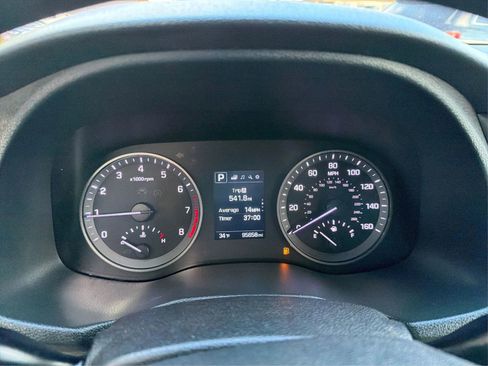 Used 2017 Hyundai Tucson SE image 16