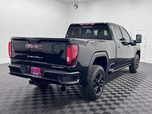 Used 2021 GMC Sierra 2500 Denali w/ Denali Black Diamond Edition AWD/4WD image 9