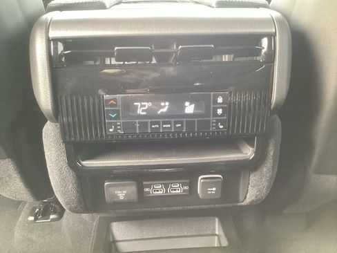 New 2026 Jeep Grand Wagoneer Limited image 23