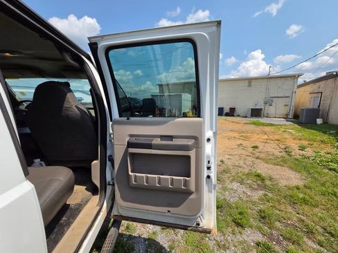 Used 2009 Ford F350 4x4 Crew Cab Super Duty image 21