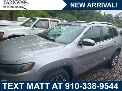 Used 2019 Jeep Cherokee Latitude Plus FWD image 1