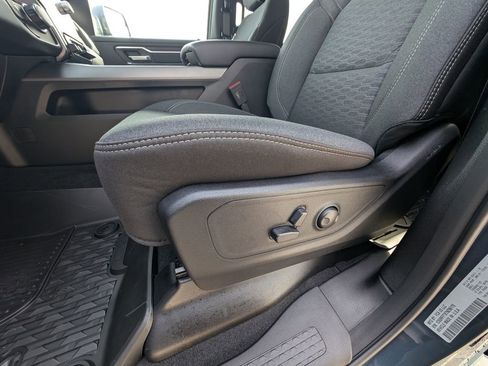 New 2026 RAM 1500 4x4 Crew Cab image 14