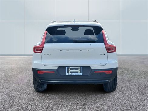 New 2026 Volvo XC40 B5 Ultra w/ Protection Package Premier image 5