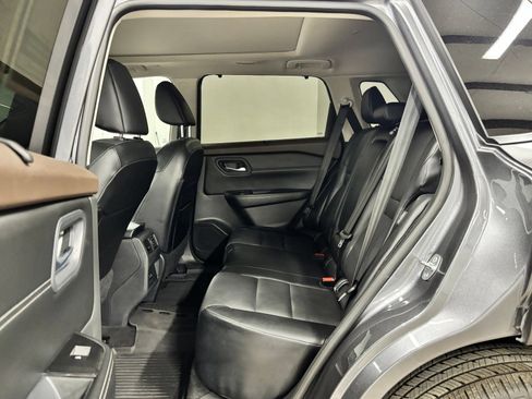 Used 2023 Nissan Rogue SV w/ SV Premium Package FWD image 19