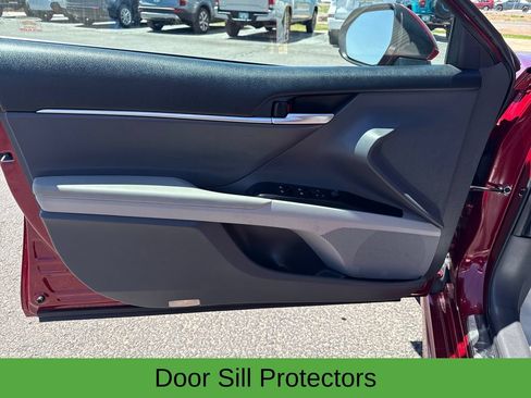 Used 2018 Toyota Camry SE w/ Protection Package (Q2) FWD image 13
