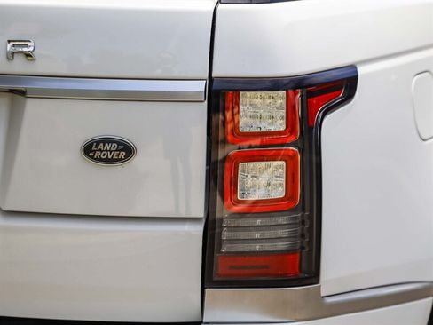 Used 2016 Land Rover Range Rover Supercharged AWD/4WD image 16