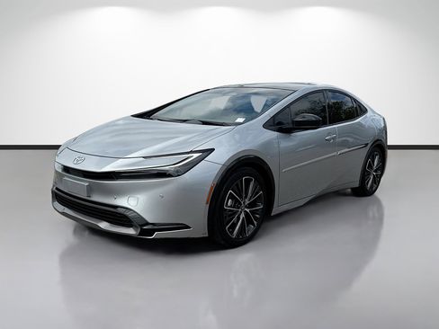 Used 2024 Toyota Prius Limited FWD image 7