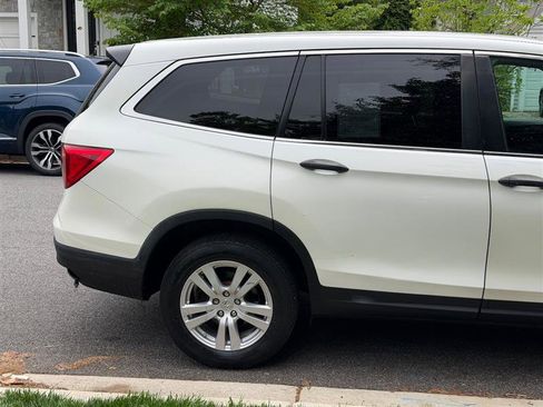 Used 2018 Honda Pilot LX image 5