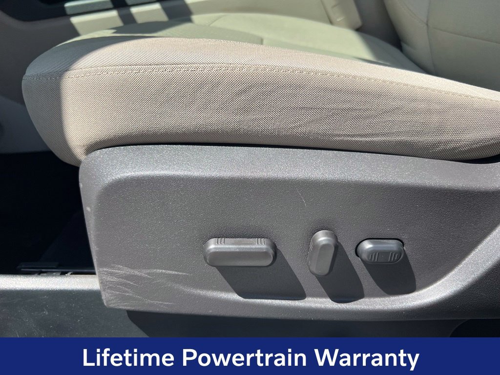 Used 2018 Ford Escape SE w/ Ford Safe & Smart Package FWD image 14