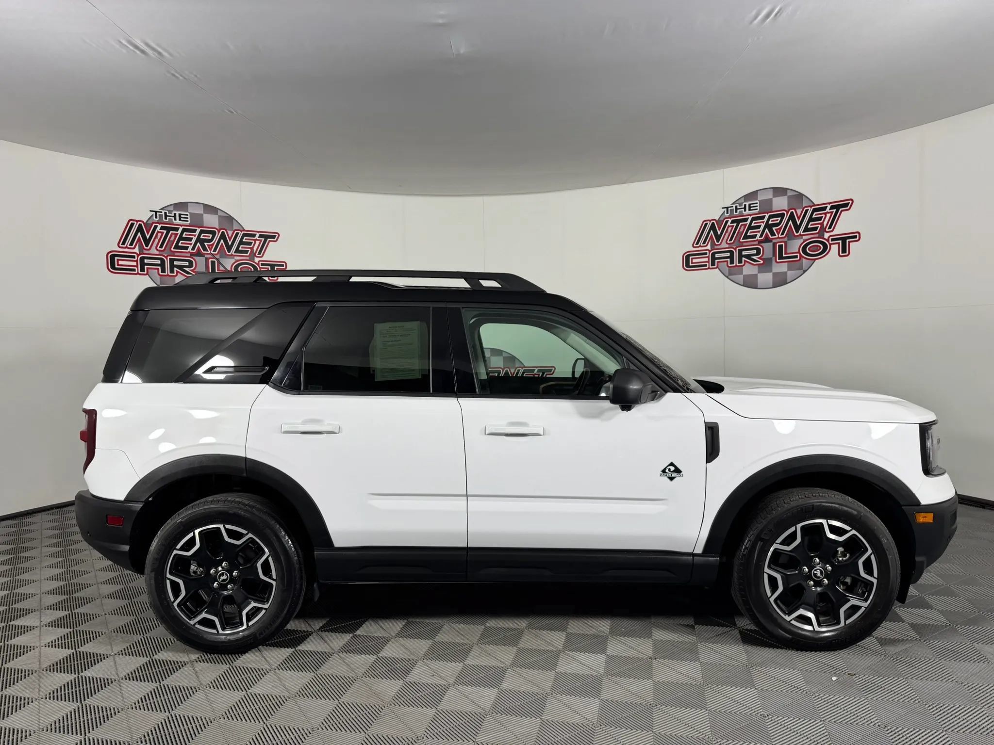 Used 2025 Ford Bronco Sport Outer Banks w/ Outer Banks Tech Package+ AWD/4WD image 8