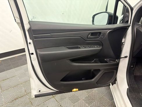 Used 2025 Honda Odyssey Sport-L image 11
