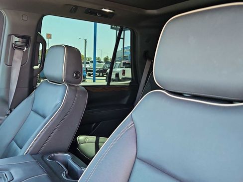 Used 2023 Chevrolet Tahoe Premier w/ Premium Package image 19