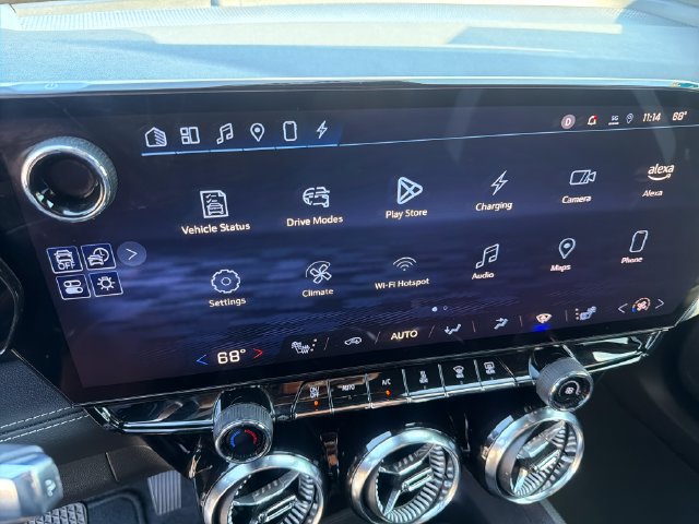 Used 2024 Chevrolet Blazer EV LT AWD/4WD image 18